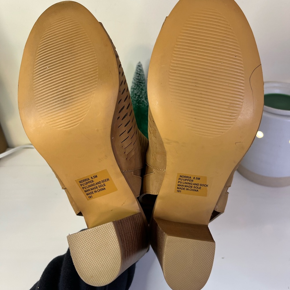 Steve Madden Norria Peep-Toe Sandals - Picture 7 of 7